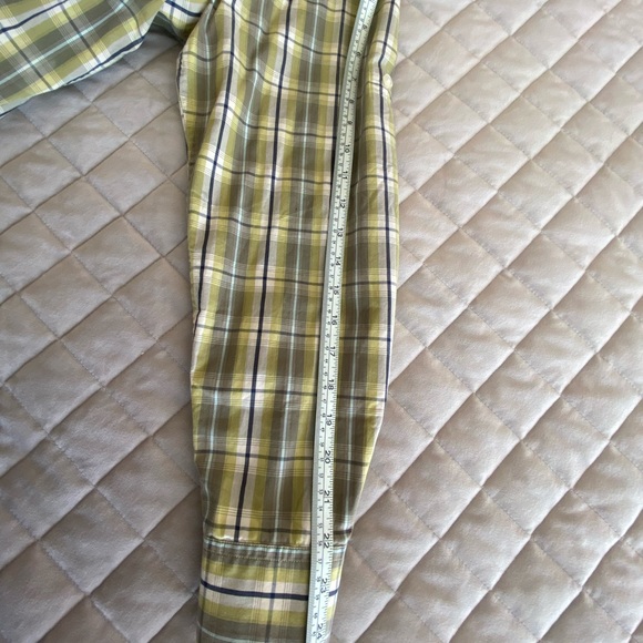 100% cotton-Banana republic two button up shir - Picture 6 of 6